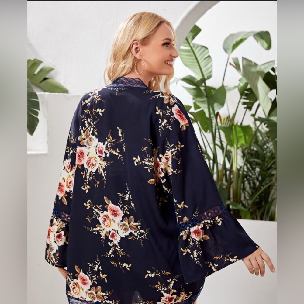 ABOLLRIA light blue and rose print kimono​